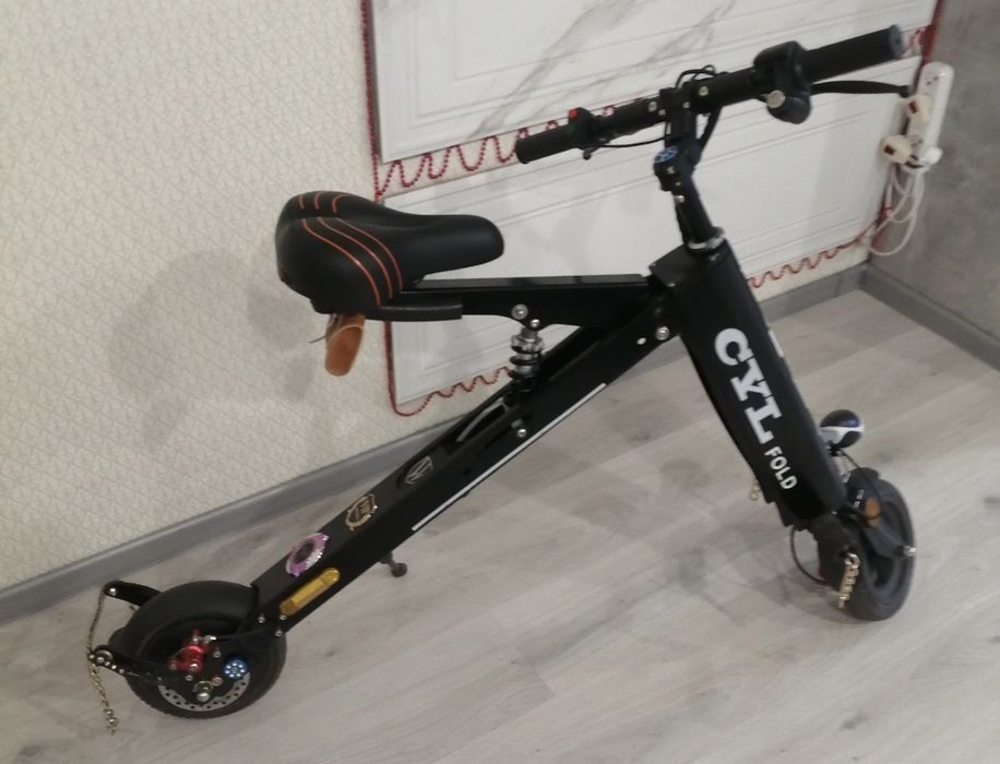 Продам електросамокат