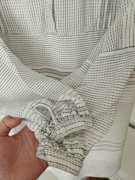 Wiosenna, letnia sukienka z długim rękawem, z guzikami, zwiewna z wisk