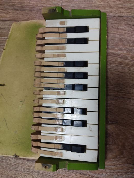 Детская игрушка рояль СССР.