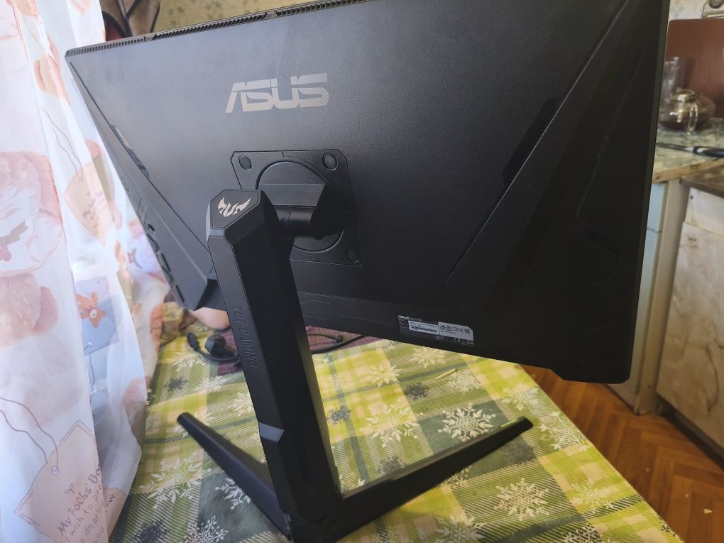 ASUS TUF gaming vg27AqA1A