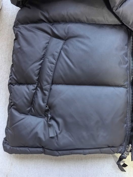 Czarny uniwersalny kurtka puchowa – modna i ciepła!