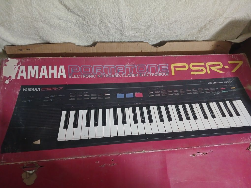 Ситезатор електричний Yamaha psr-7