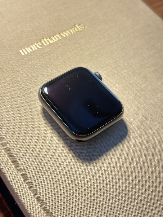 Apple watch 6 - 44mm