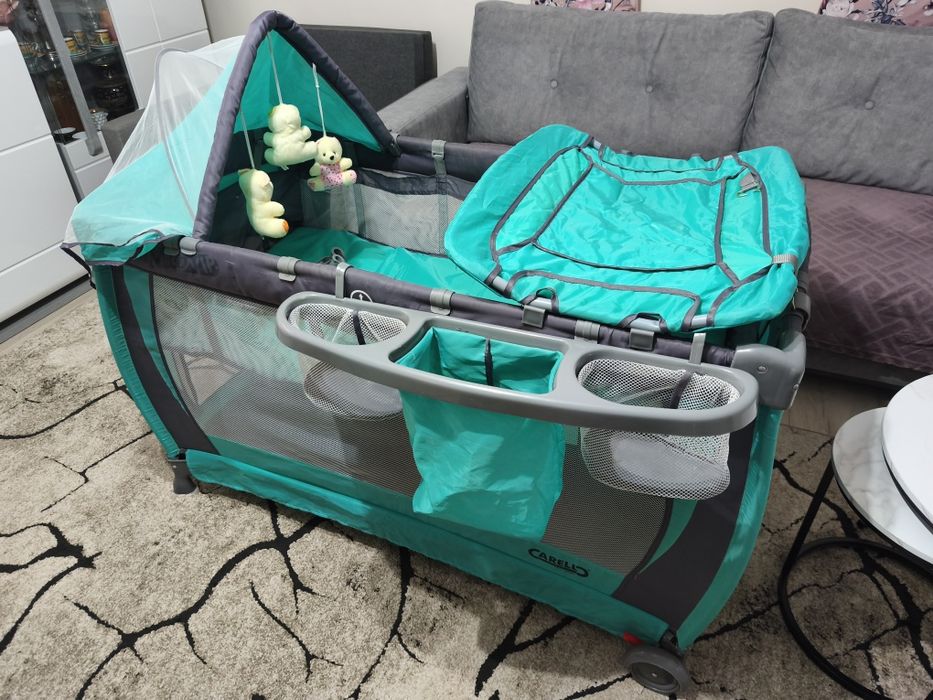 Łóżeczko turystyczne Carello 2w1 z funkcją kołyski