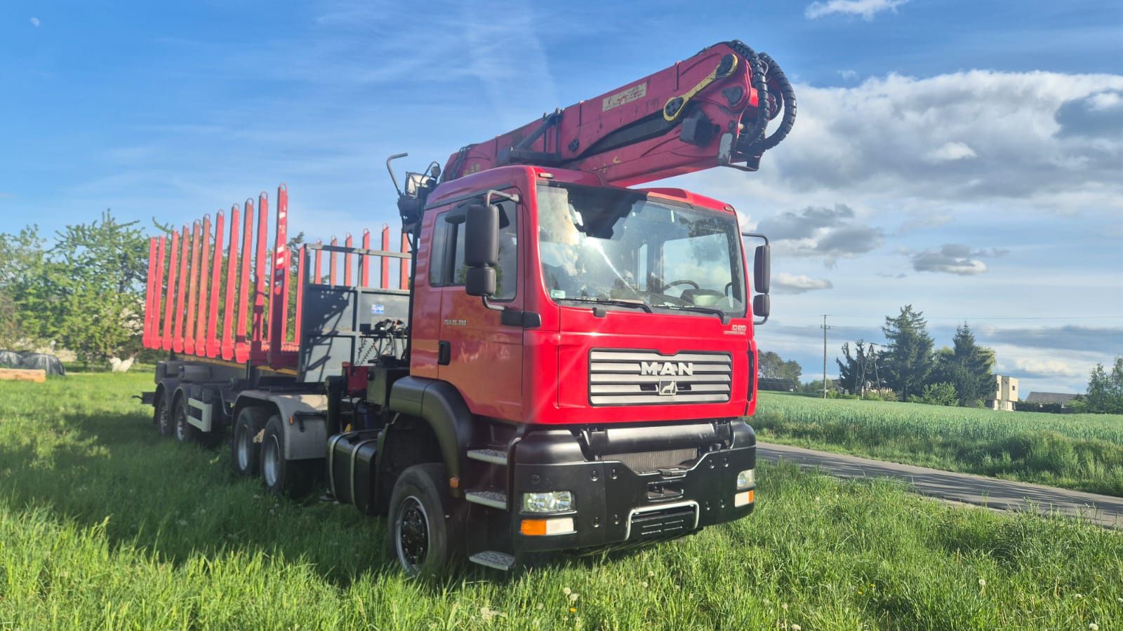 MAN 6x6 z dźwigiem
