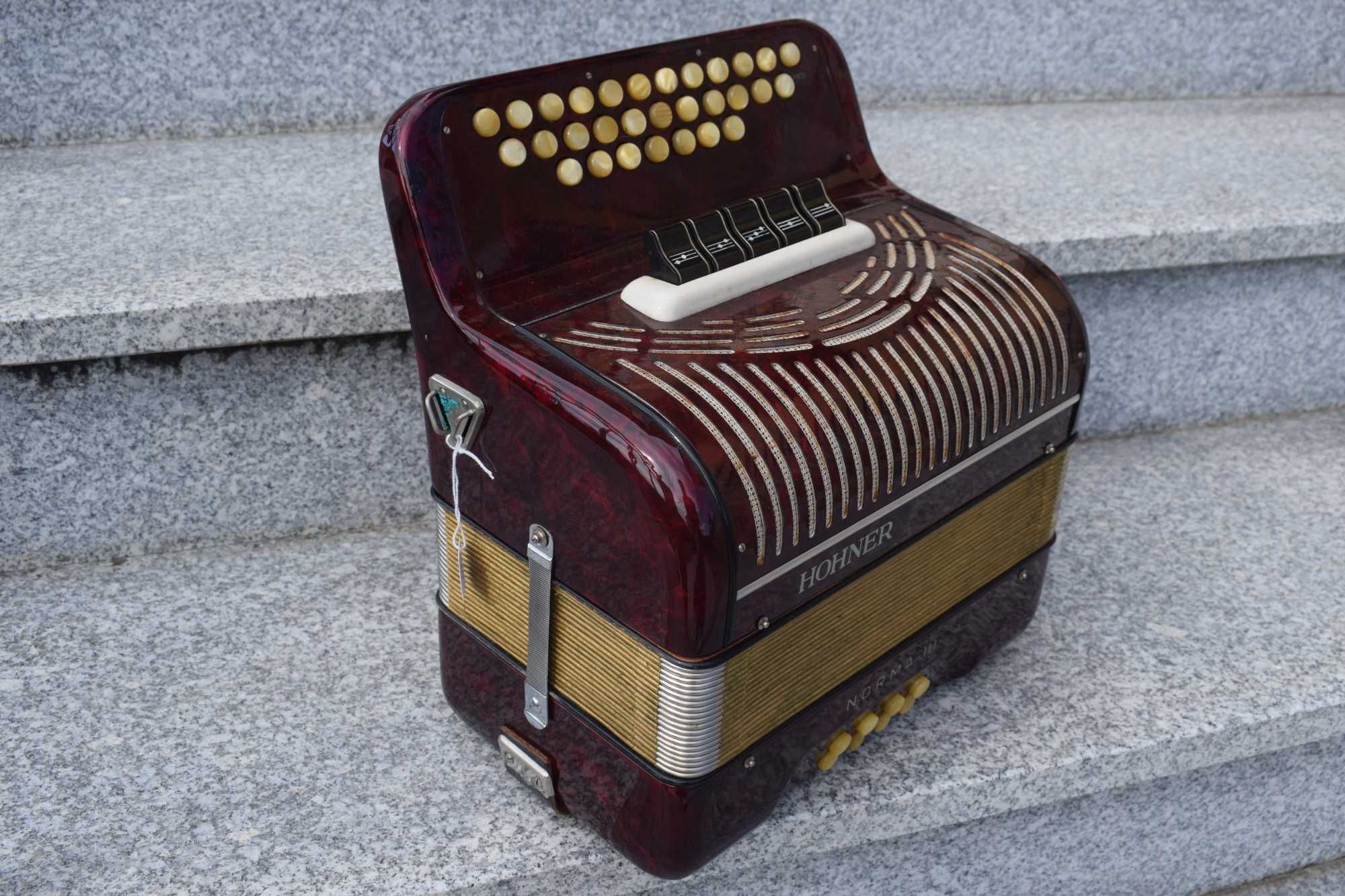 Concertina HOHNER 3 Voz Tonalidade La, N 215