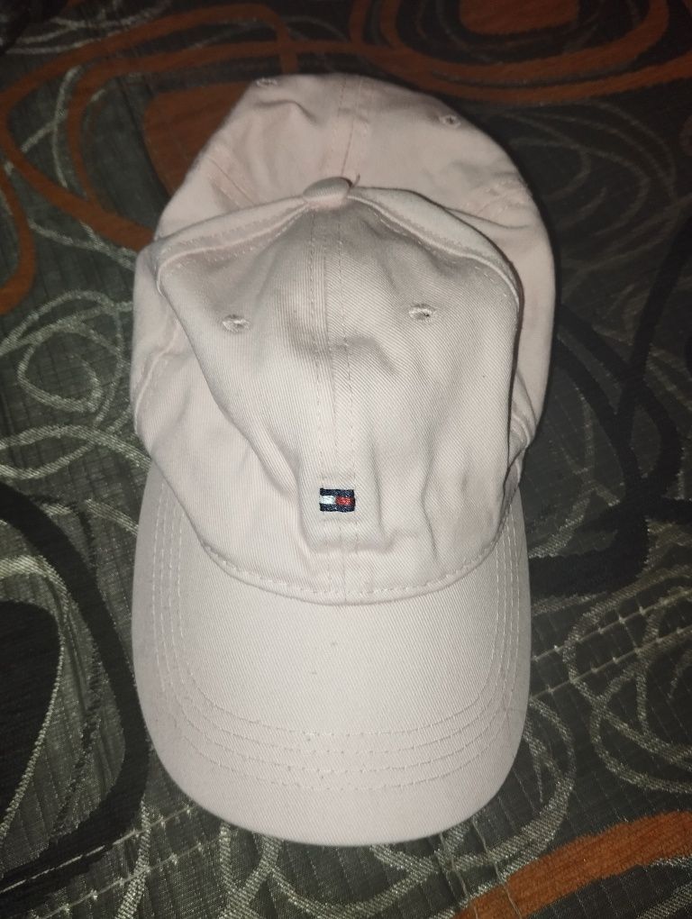 Różowa czapka damska Tommy Hilfiger