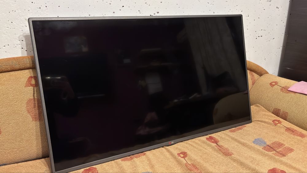 Телевізор LG 47”