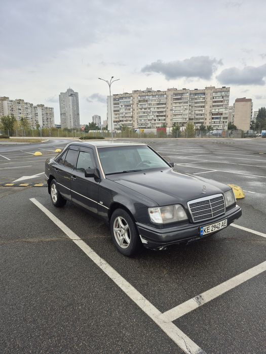 Продам Мерседес 124 2л бензин