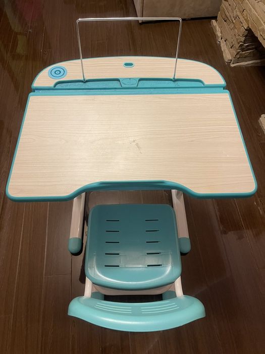 Продам парту зростаючу