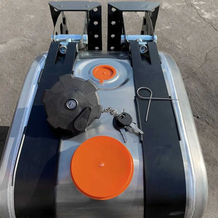 Паливний бак алюмінієвий Volvo, Renault вольво рено 165л (710х690х430)