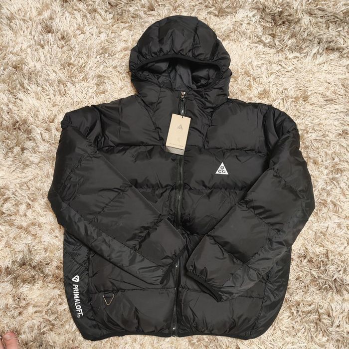 Пуховик Acg | Куртка 

Розмір: S-Xl
Колір: Сірий та чорний

Писат