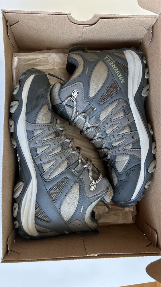 Botas de caminhada / trekking Merrell