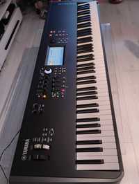 sprzedam yamaha modx 8 w bardzo dobrym stanie.