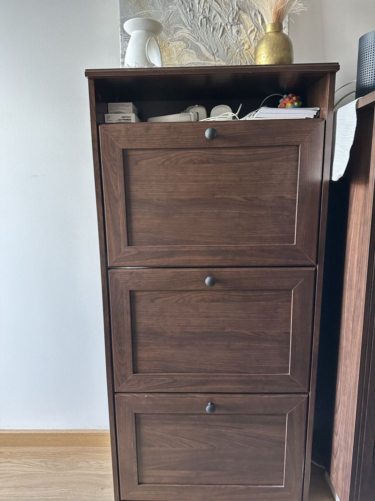 Sapateira IKEA modelo BRUSALI em castanho - Ótimo estado