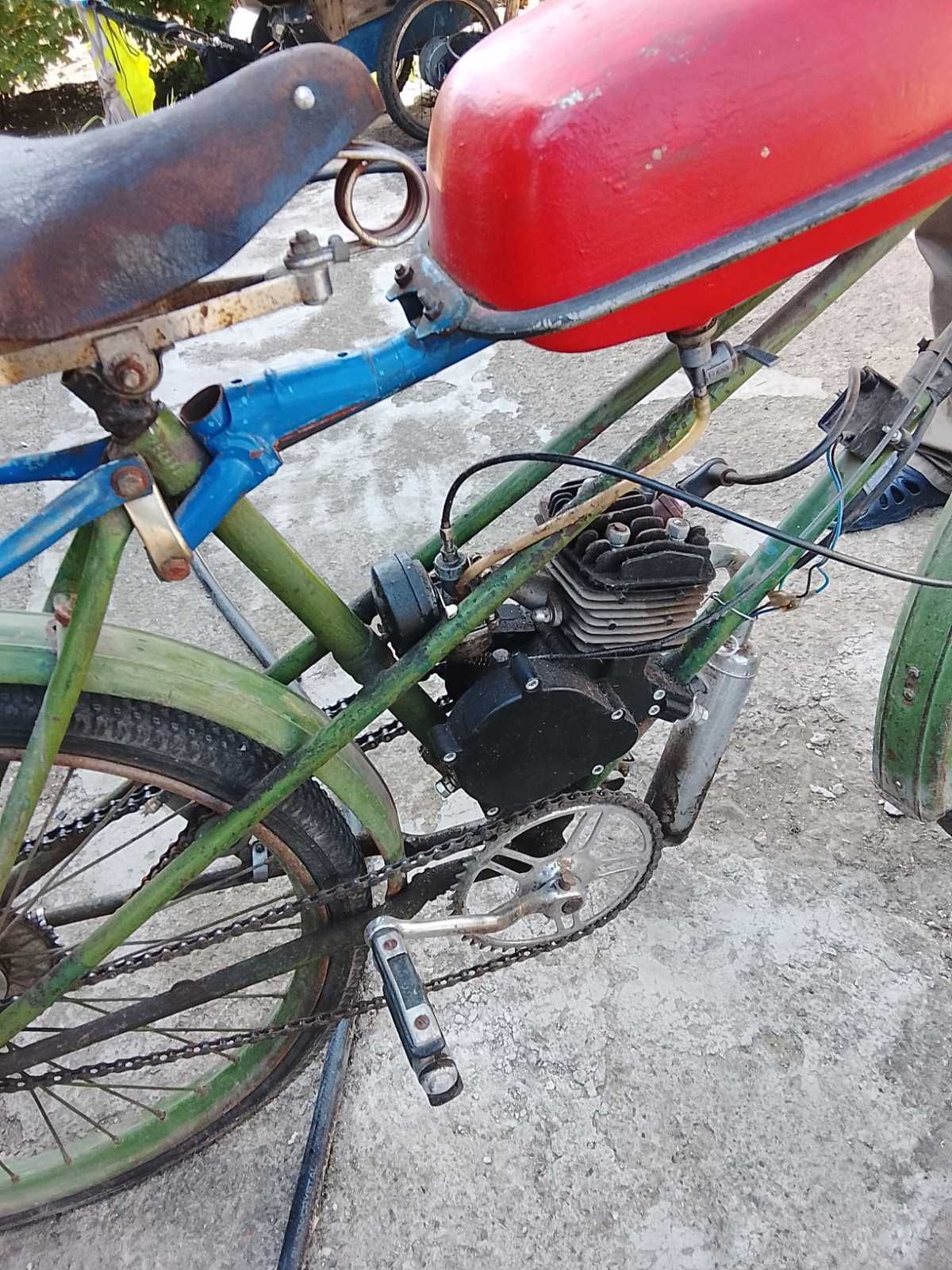 Продам дырчик ( вело мопед )