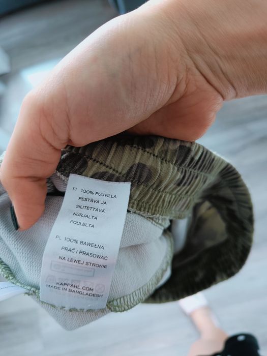 Dresowe spodnie moro Kappahl