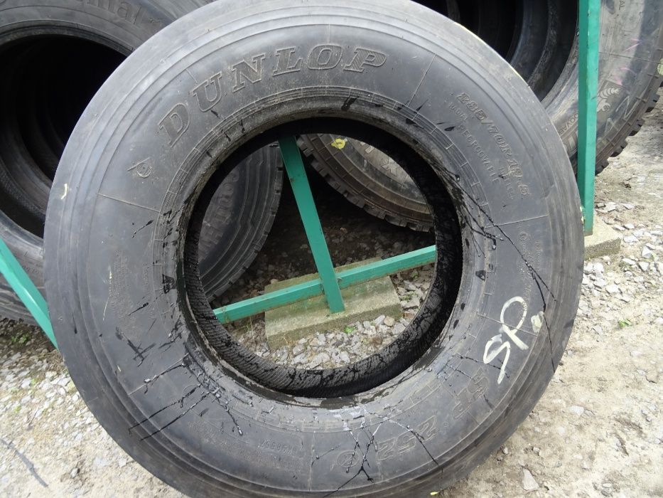 Opona 285/70R19.5 Dunlop SP 252 (450 netto)