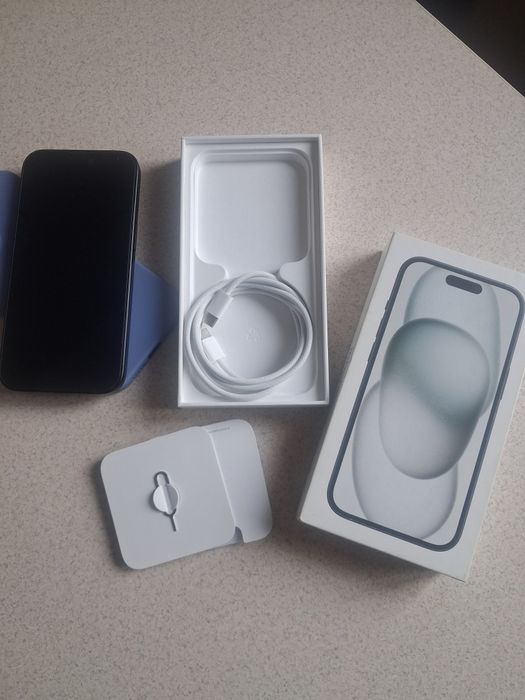 Продам Iphone 15 128gb
