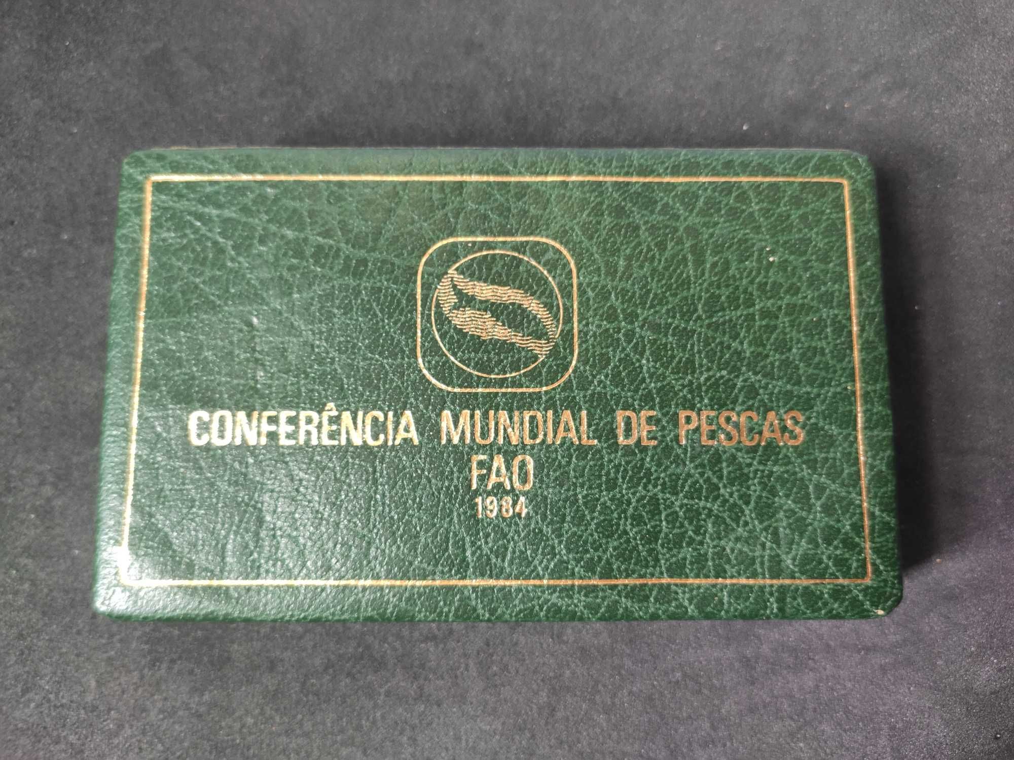 ESTOJO 250$ 1984 FAO - Prata Proof + Cupronickel