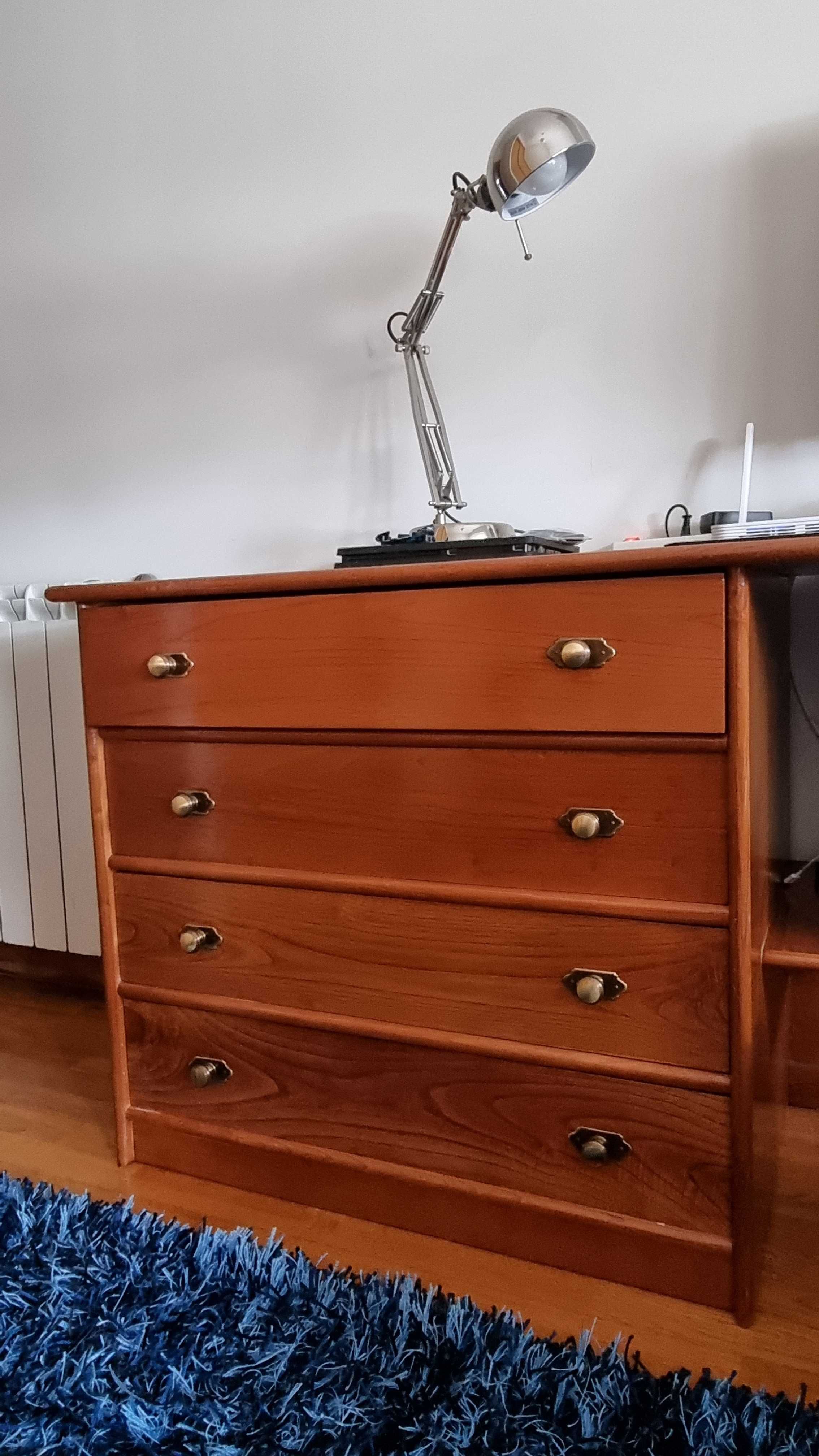 Quarto COMPLETO com cama, secretária e armário em madeira cerejeira