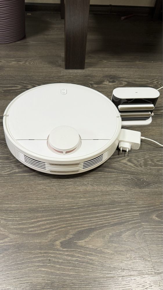 Срочно.Робот-пилесос Xiomi Vacuum-Mop P