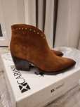 Carinii botki nowe r.39