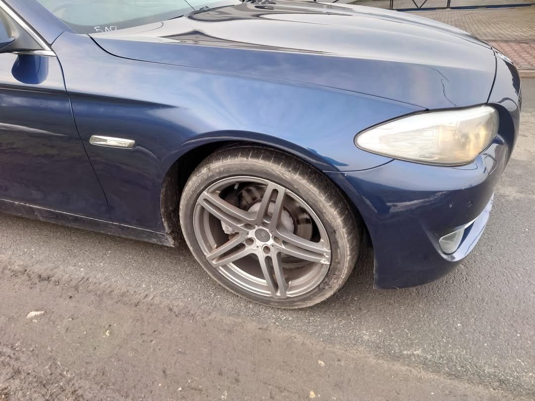Maska zamki naboje BMW F10 f11 kolor a76