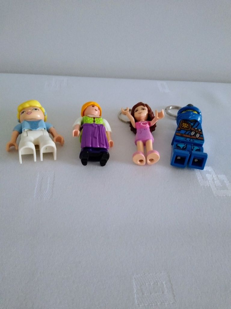 Figurki i breloki LEGO, Playmobil