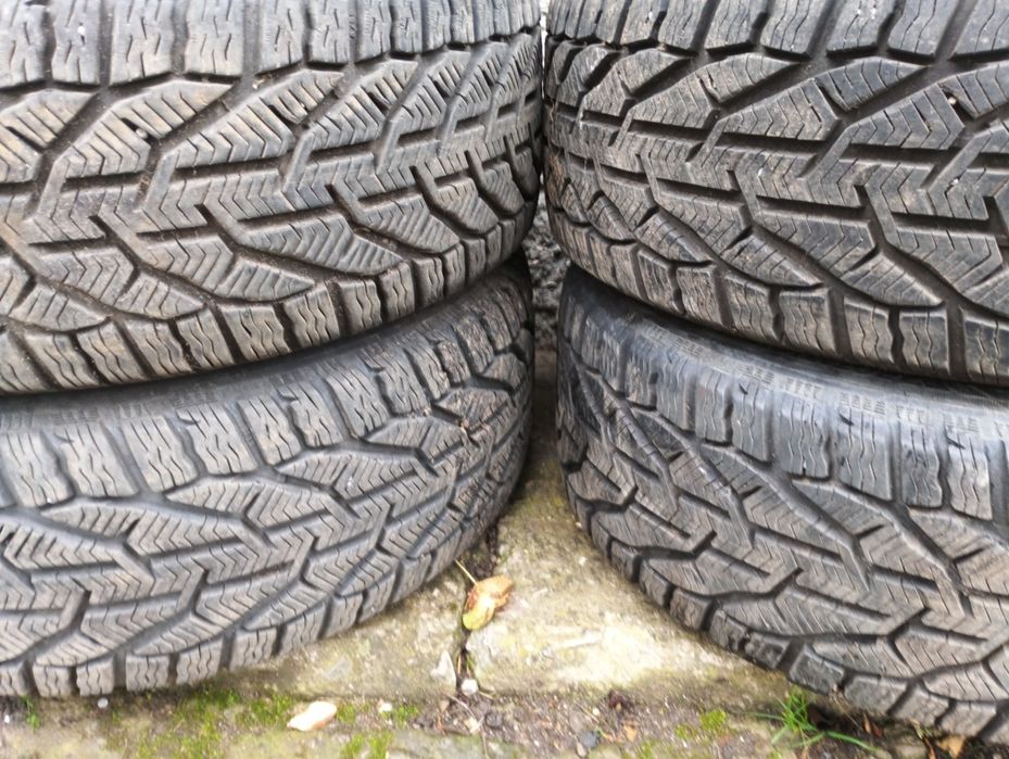 Продам диски шини  15..