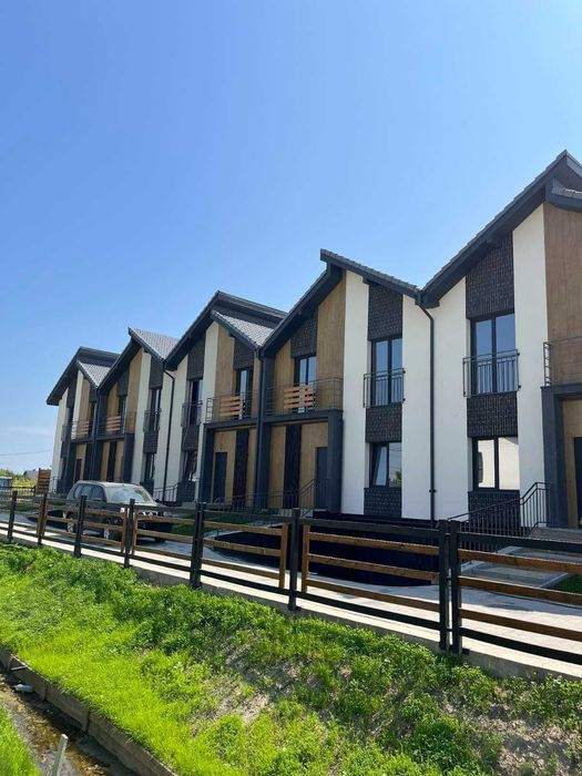 Продається величезний Таунхаус біля Калинової Слободи - площею 167м2