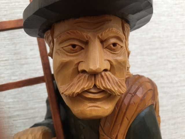 Большая тяжелая деревянная статуэтка ручная работа Трубочист