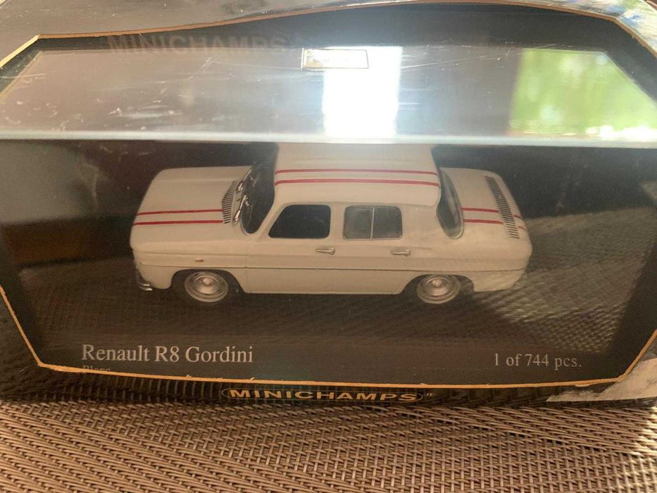 Miniatura 1 43 Renault R8 Gordinni