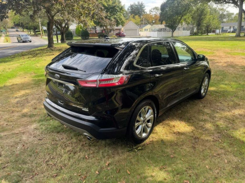Ford Edge Titanium      2019