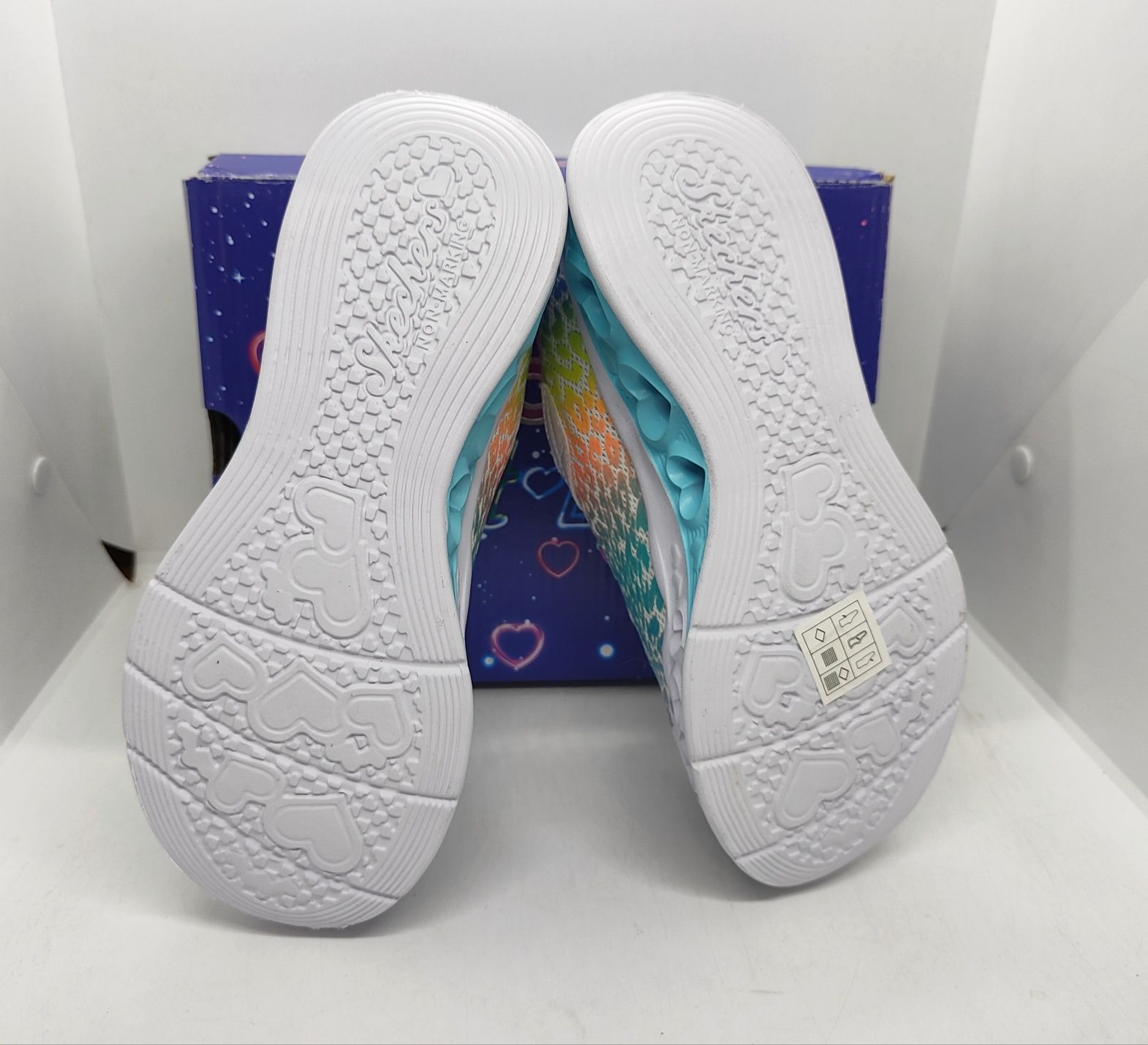 яркие 21,7см кроссовки Skechers Light оригинал