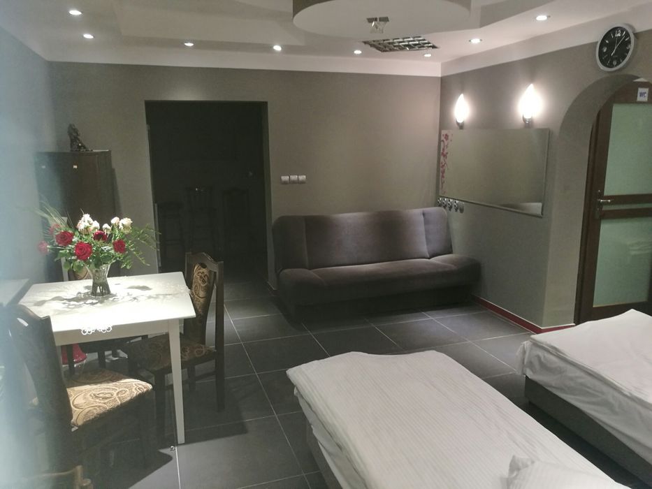 25 zł/os/doba Kwatery noclegi pracownicze apartamenty hostel pokoje wc
