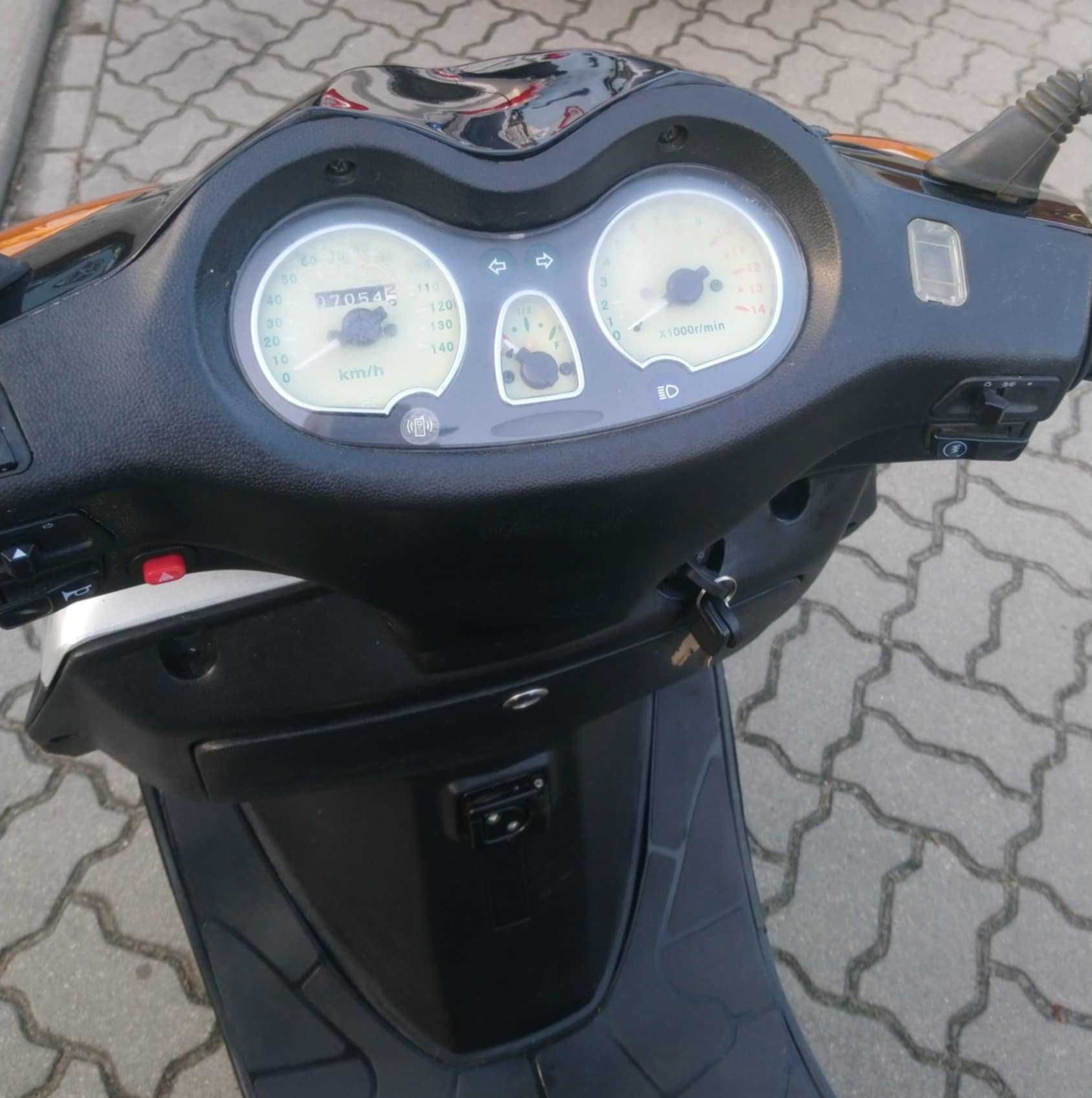 Skuter REX RS125 -  mały przebieg