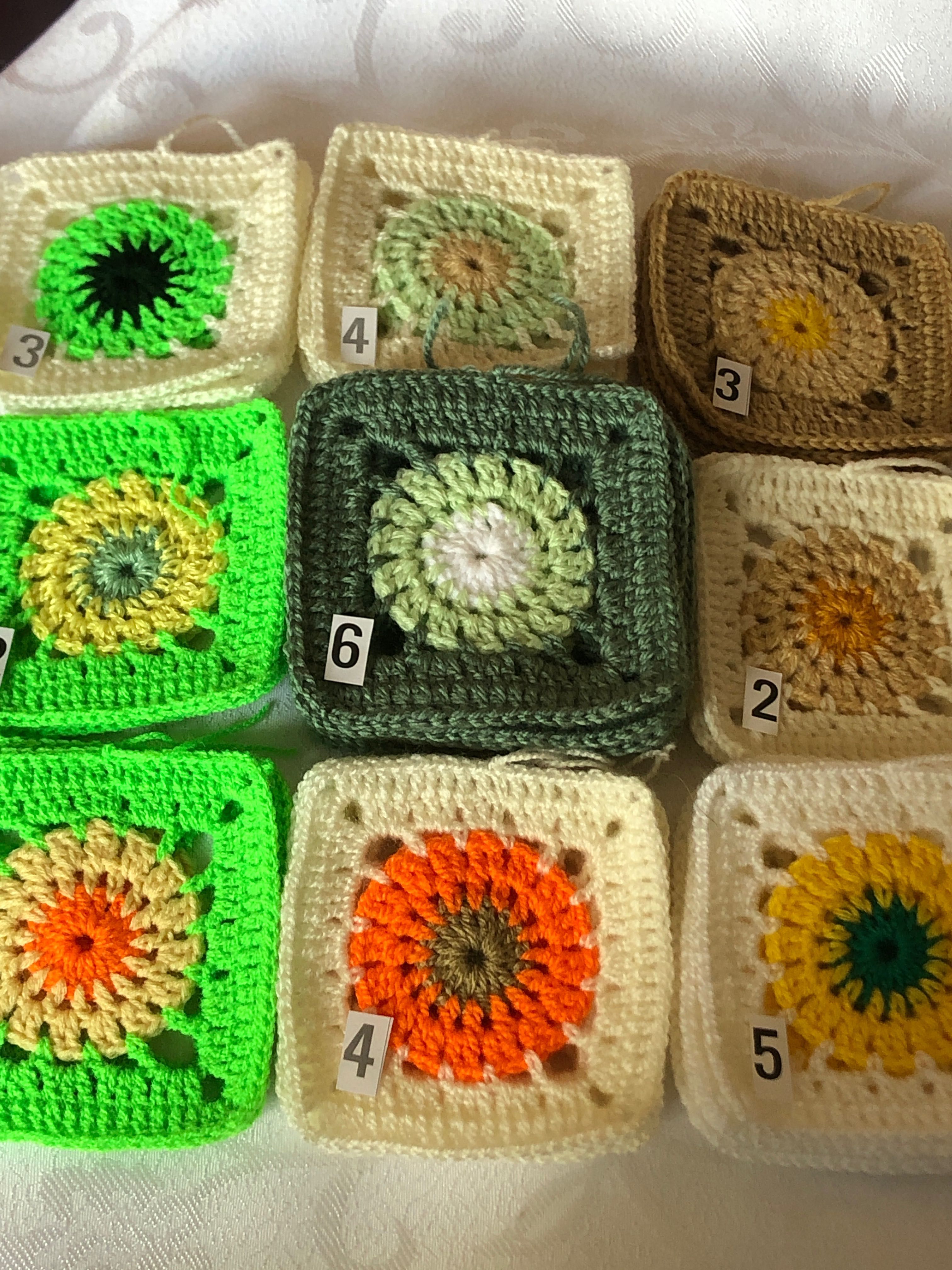 kwadrat babuni,kwiatki,poduszka, pled,sweter, na szydełku