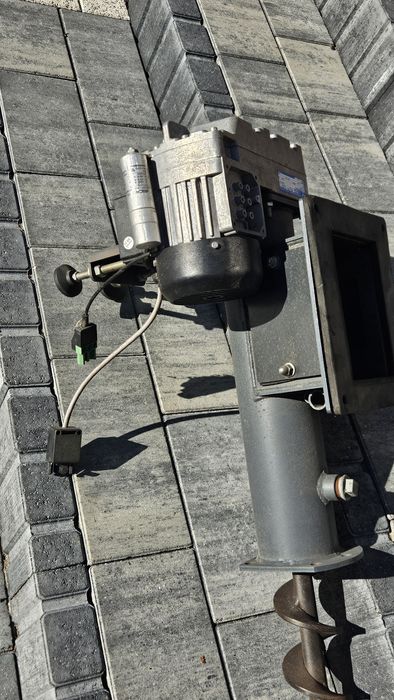 Podajnik do pieca na ekogroszek DEFRO