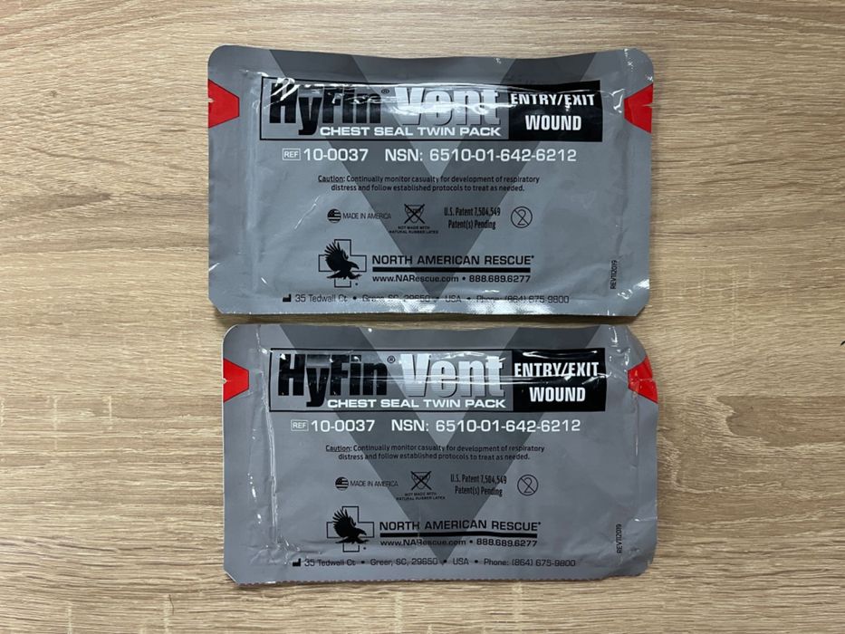 Оклюзійна наліпка HyFin Vent Chest Seal Twin Pack