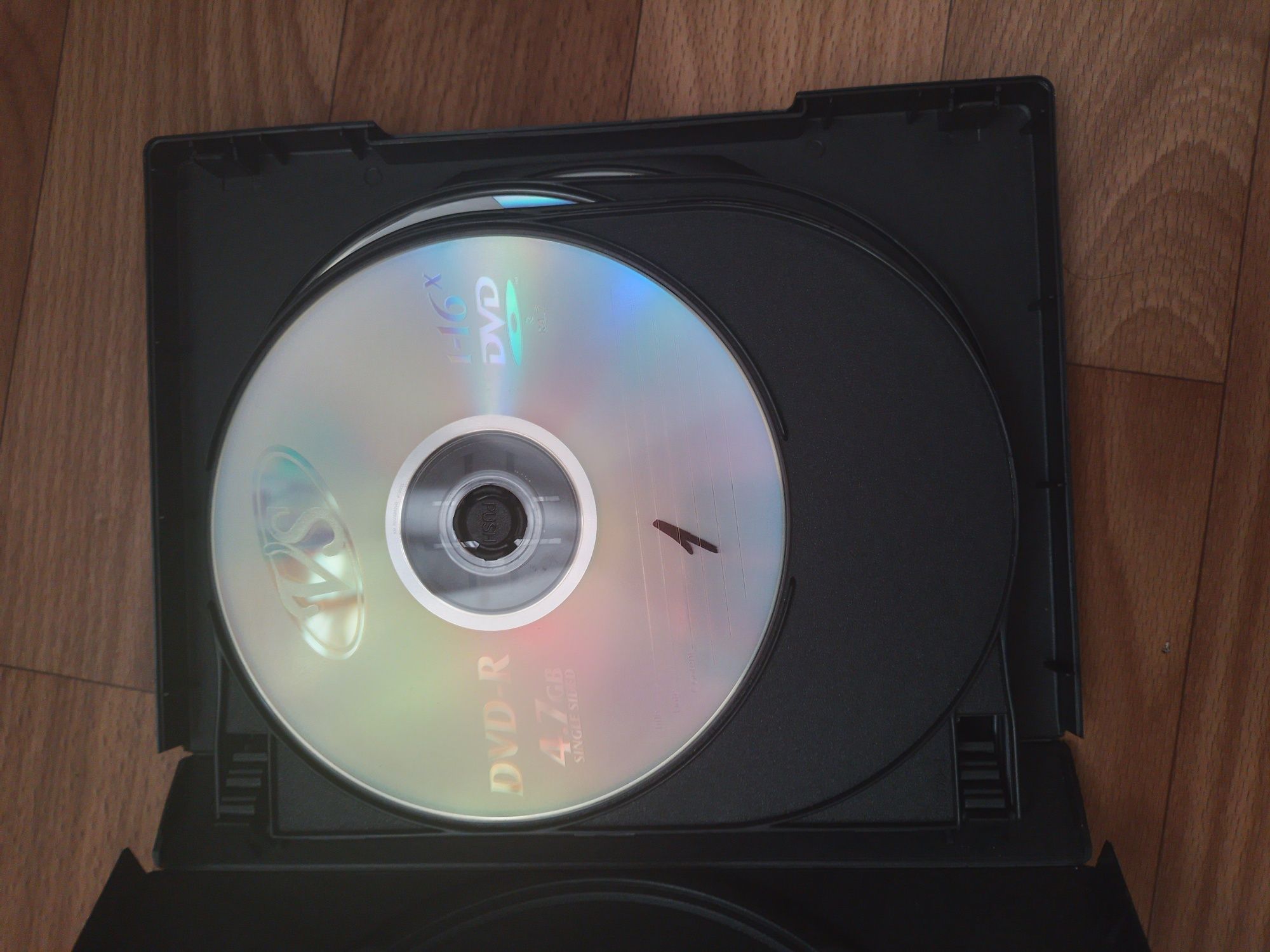 DVD диски Велика колекція.  Не ліцензія