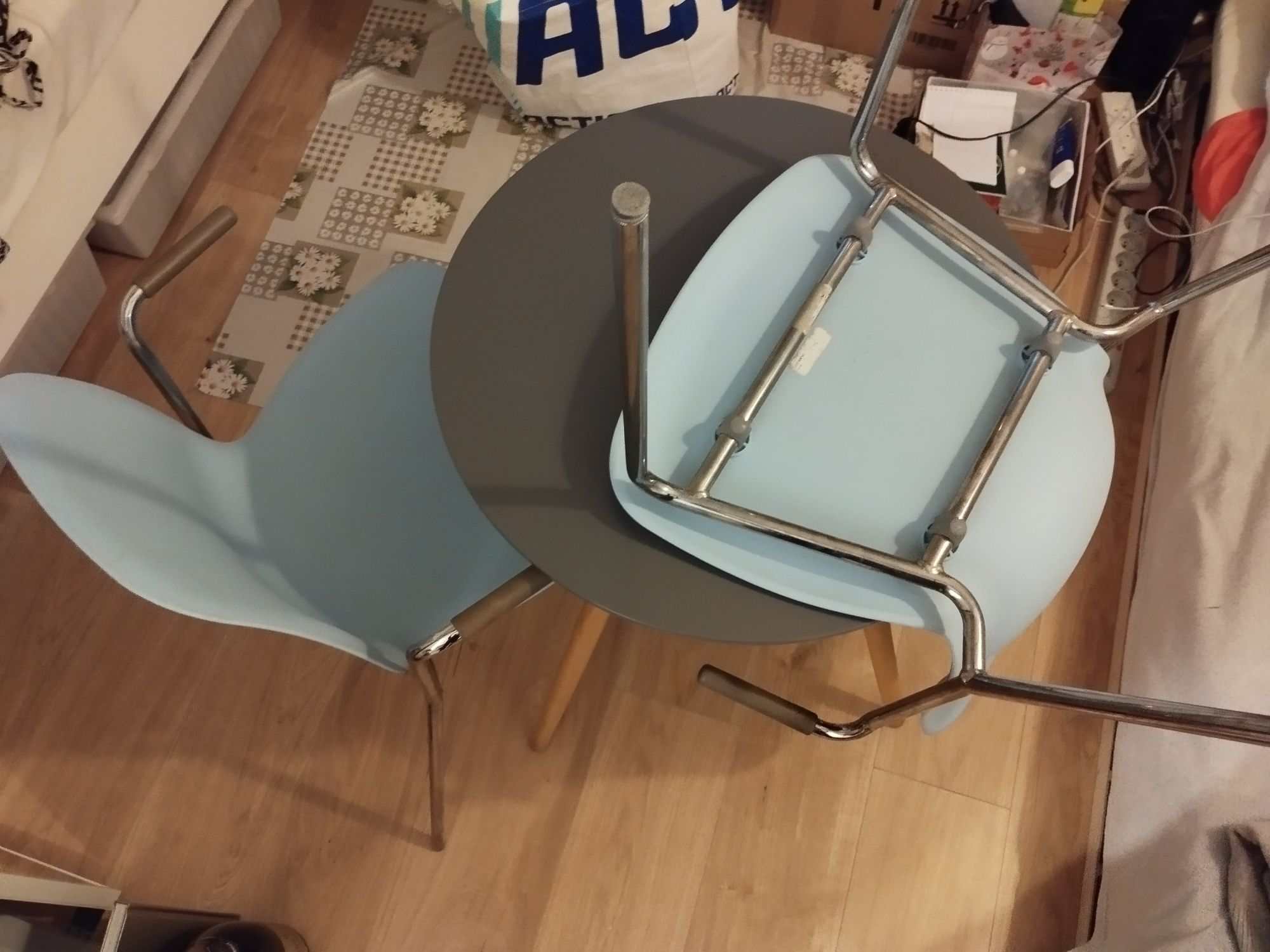 Sprzedam komplet 3 krzesła  IKEA