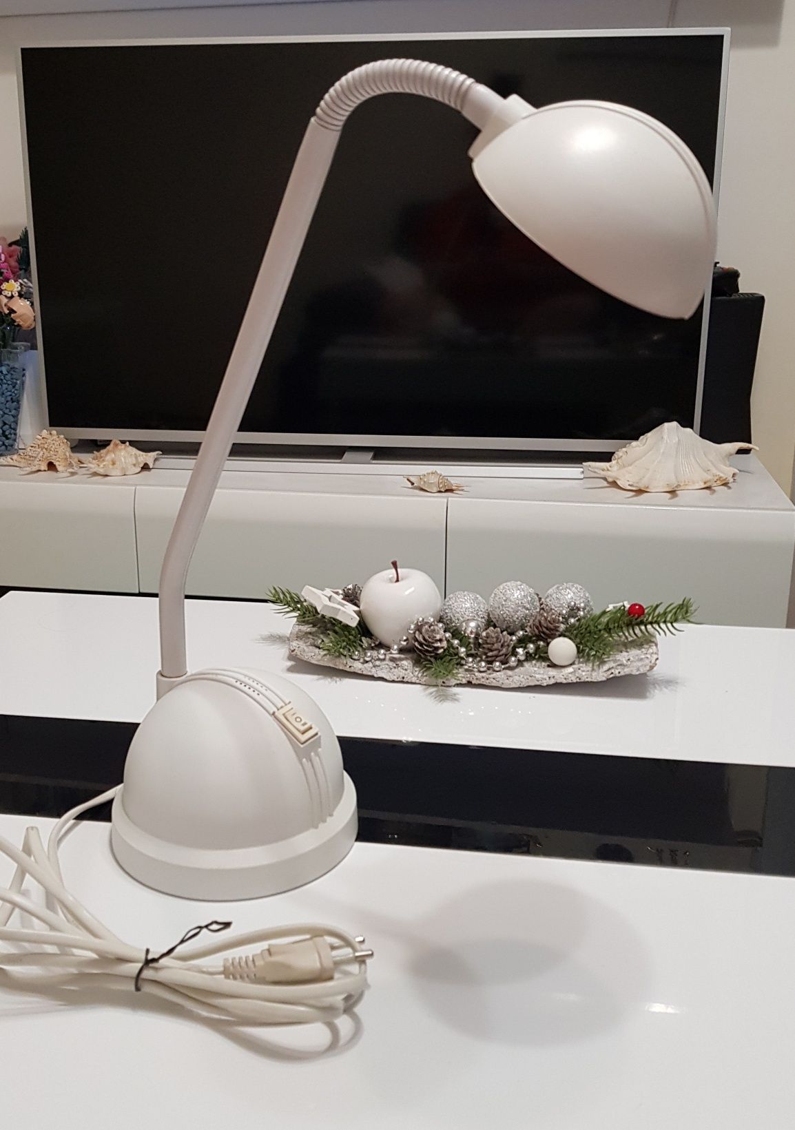 Lamka lampa stołowa na biurko biała NOViLUX bdb