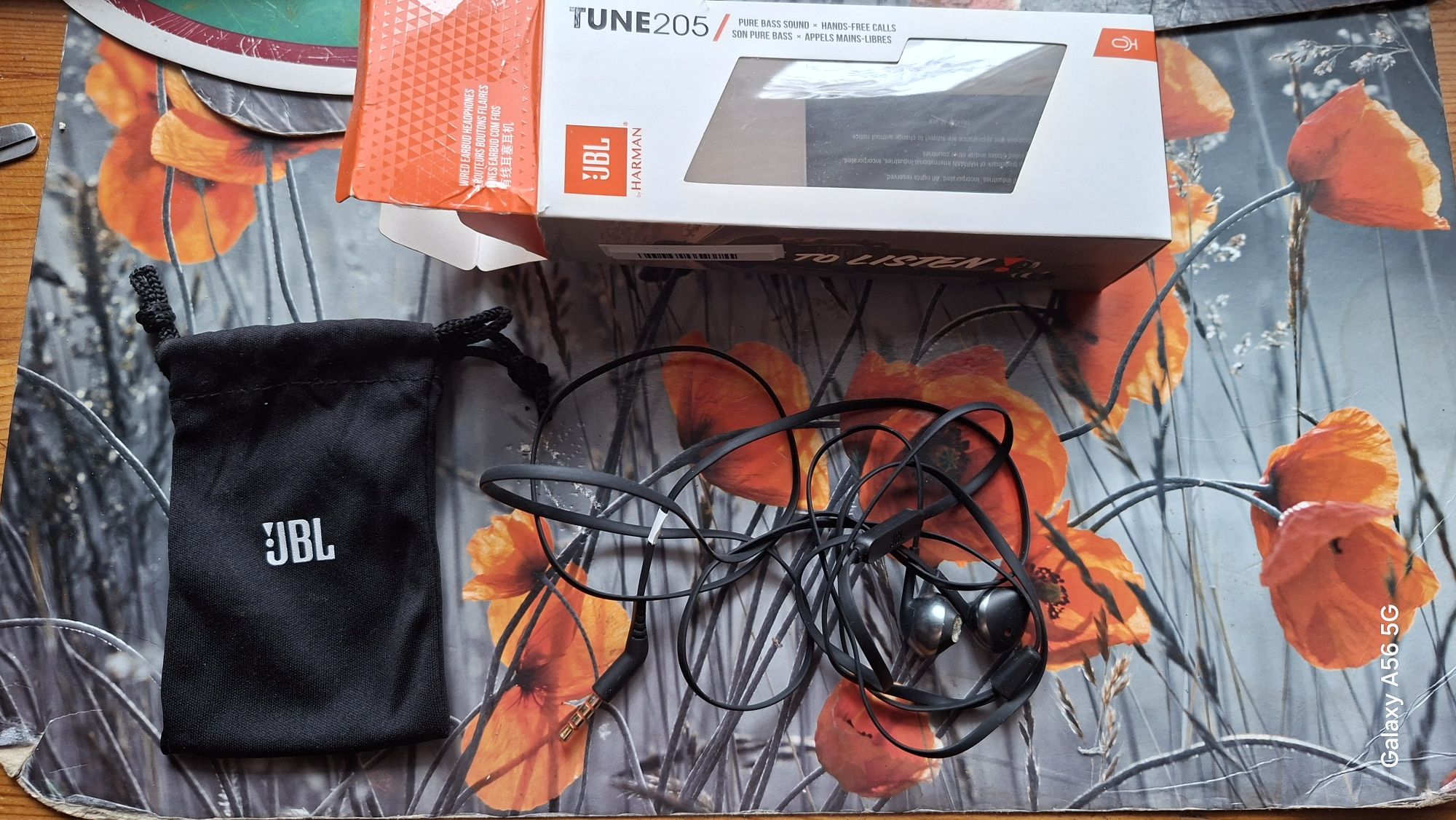 Słuchawki douszne JBL Tune 205.