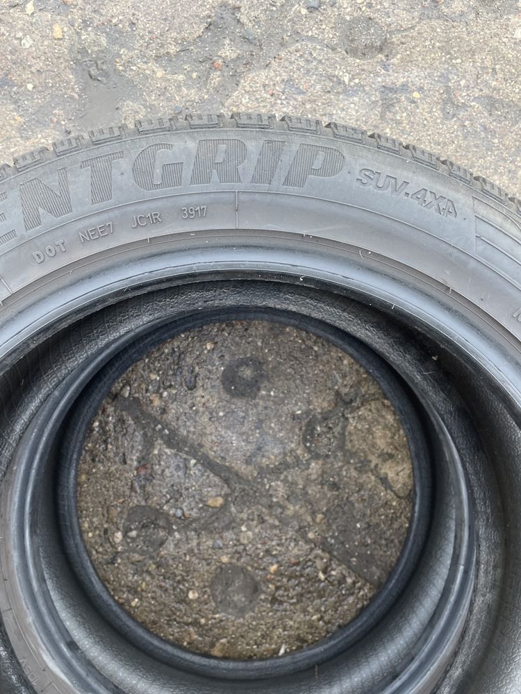 Opony 235/55r19 GoodYear 105V Efficient Grip SUV 4x4 - 2szt Dot3917