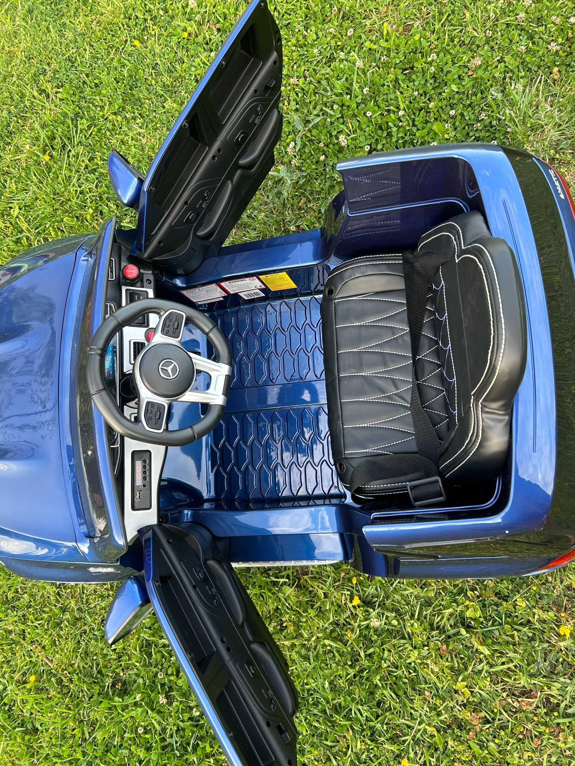 Auto na akumulator 4x4 Pojazd Mercedes BENZ Samochód dla dzieci