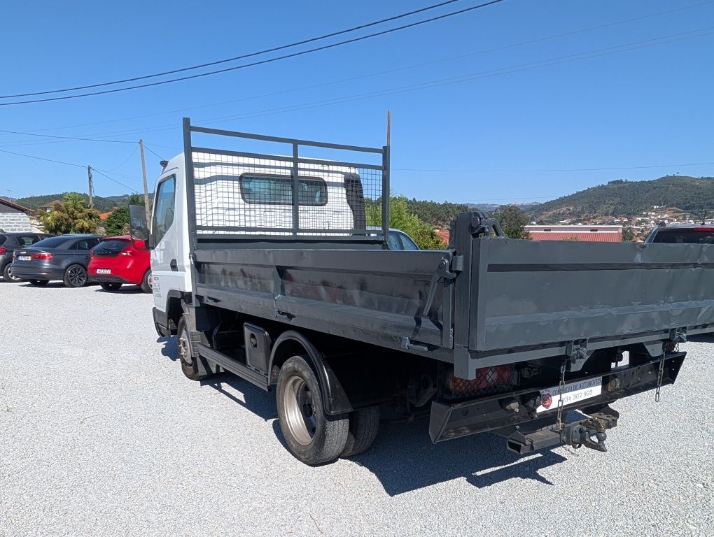 Mitsubishi Canter Fuso 2012