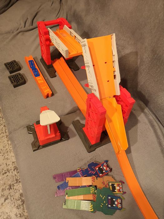 Tor Hot Wheels Most Kaskaderski