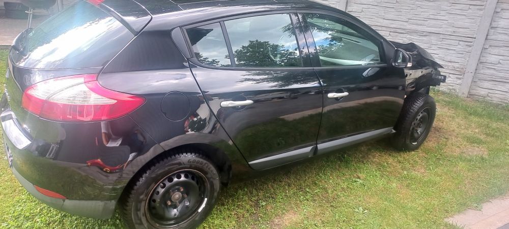 Megane 3 dzwi szyba błotnik dach ćwiartka lusterkoitd