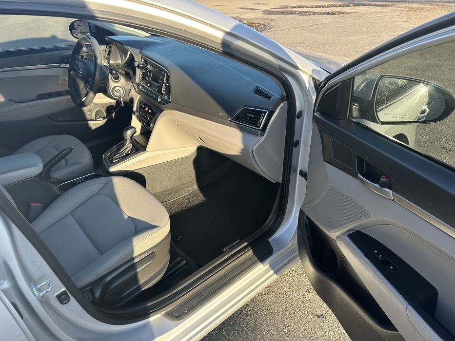 Hyundai Elantra 2016 2.0 акпп